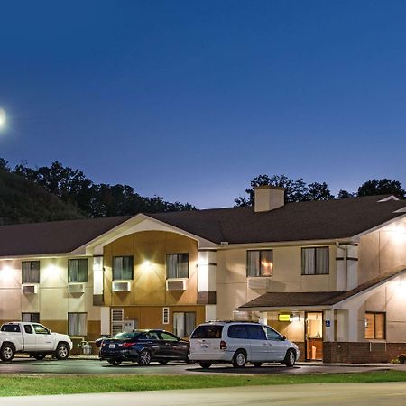ซูเปอร์ 8 บาย วินด์แฮม ริปลีย์ Hotel Ripley ภายนอก รูปภาพ